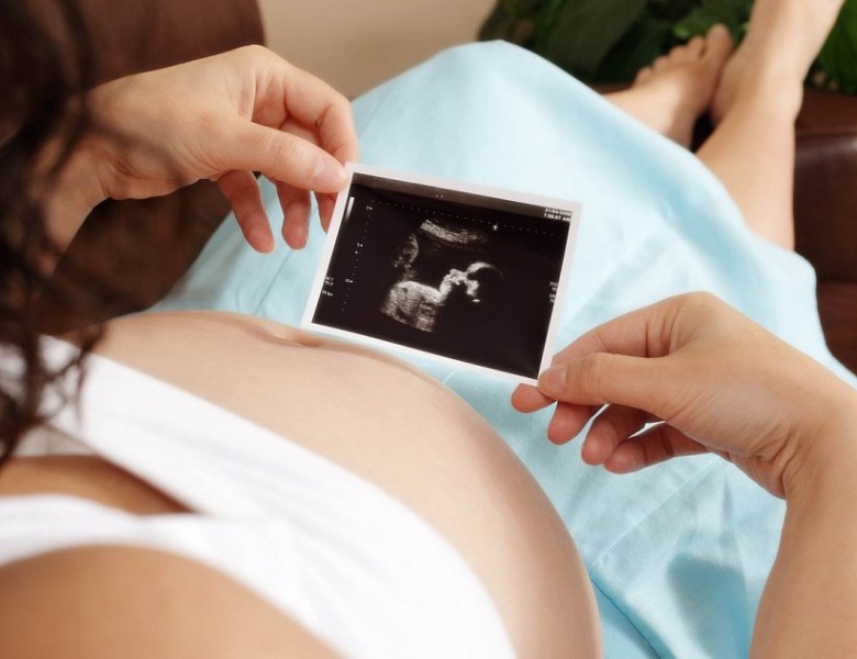Как подготовиться к первому УЗИ при беременности?